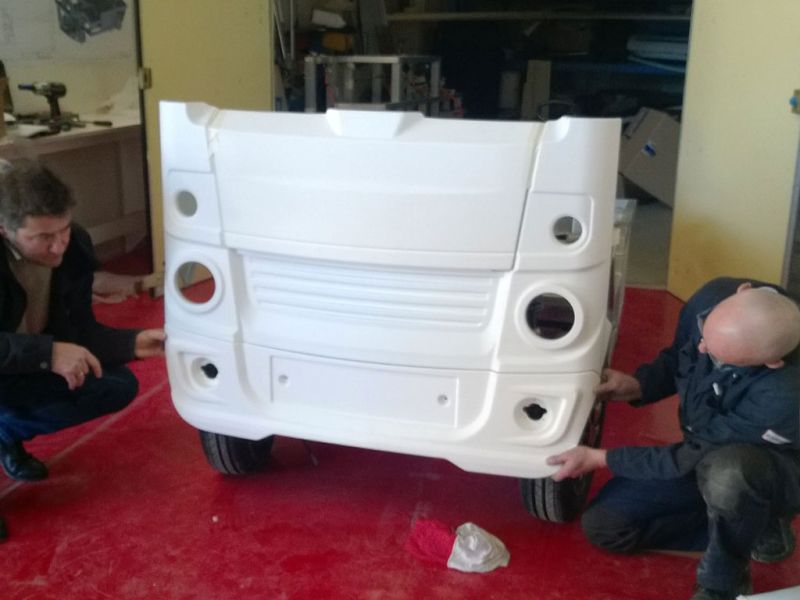 usinage pièce carrosserie polyester prototype face avant camion BIL